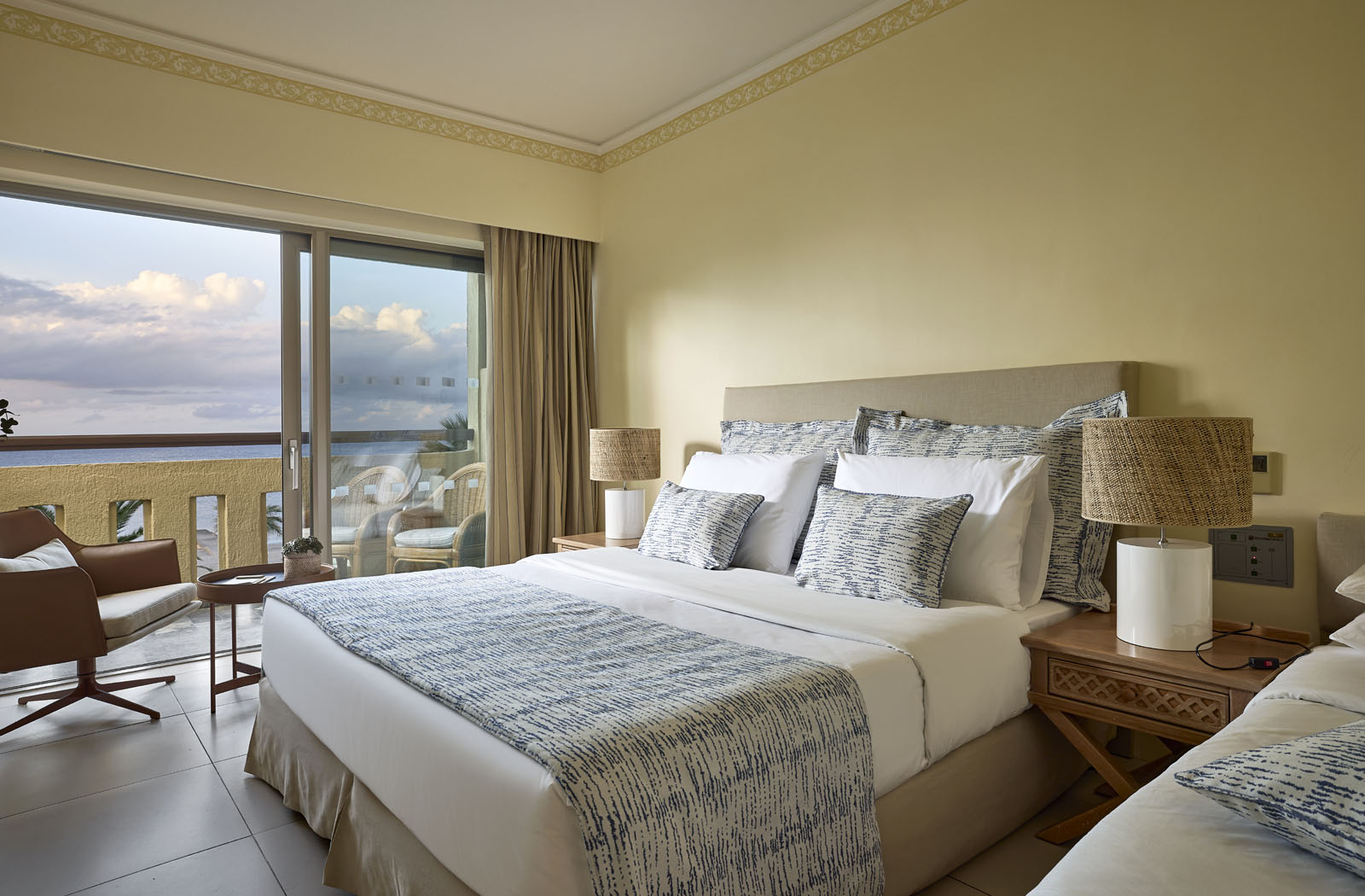 3_rithymna_beach_classic_room_sea_view_1