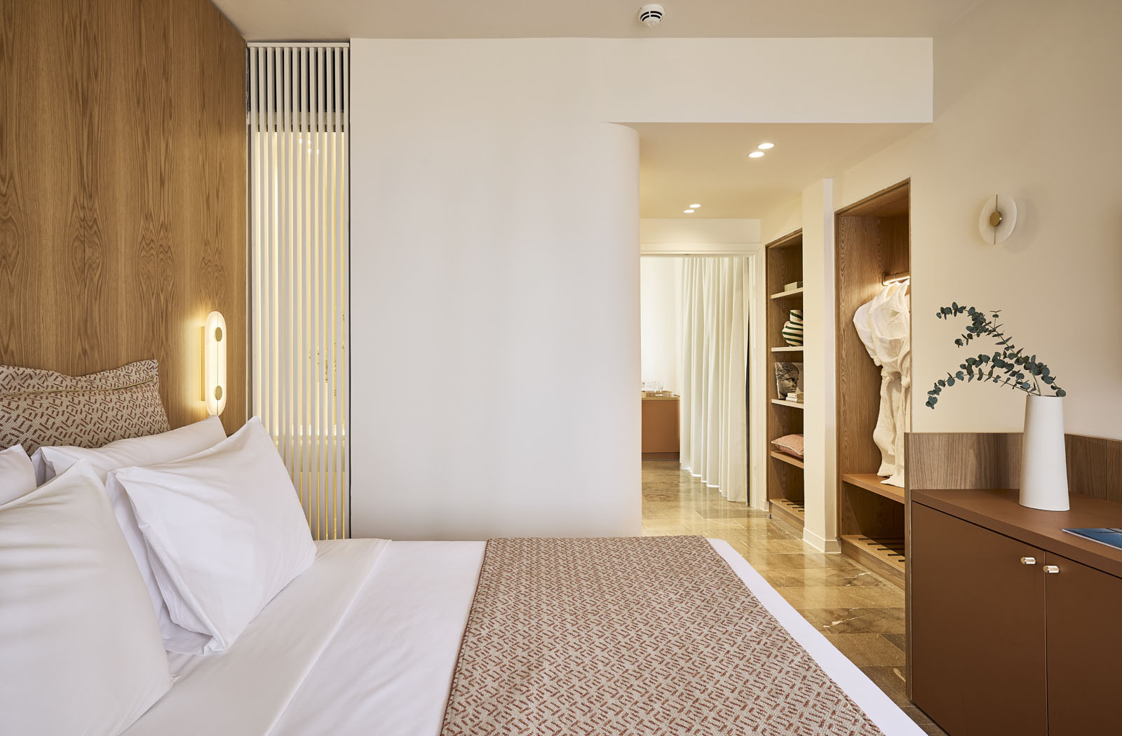 3_rithymna_beach_mythica_two_bedroom_family_suite_1