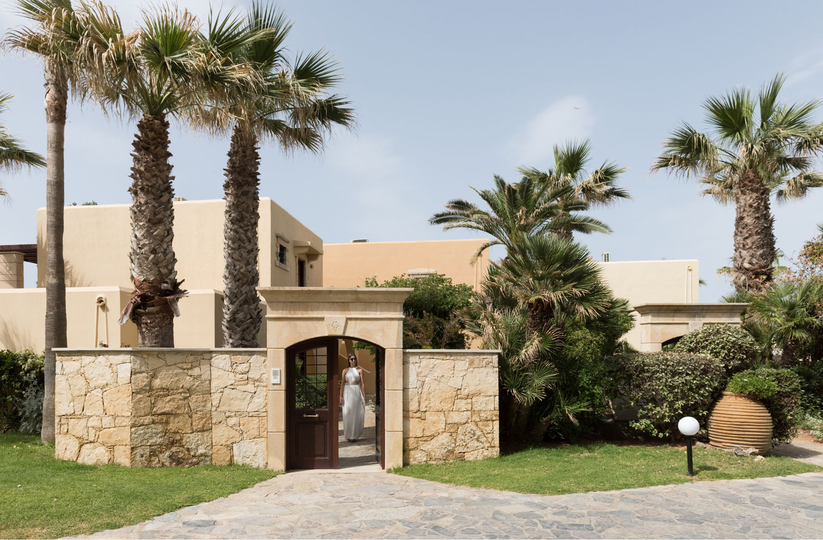 9_rithymna_beach_mythica_grand_villa_with_private_pool_1